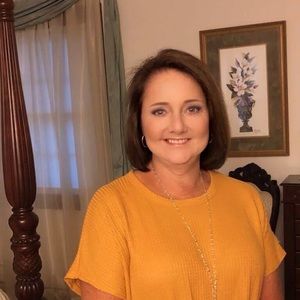 Meet your Posher, Debra